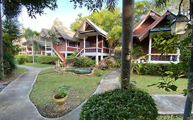 บ้านร่มไม้ รีสอร์ท